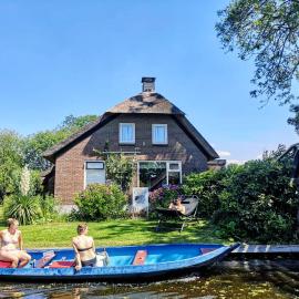 The Black Sheep Hostel, hotel din Giethoorn