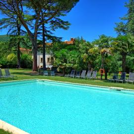 Villa Capolona by PosarelliVillas, hotelli kohteessa Calbenzano