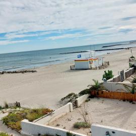 Studio Vue Mer exceptionnelle Première Ligne Carnon plage, hotel in Carnon-Plage