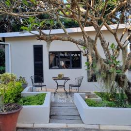 Beach Nest Unit - Ebbtide, hotel in Umtentweni