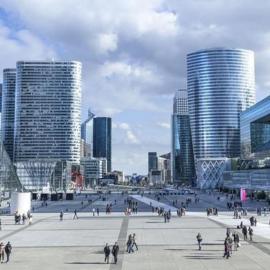 Paris La Defense - Modern Apartment with Jacuzzi, hotel in Courbevoie