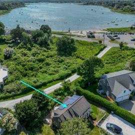 Walk to Main St and Oyster Pond in Chatham