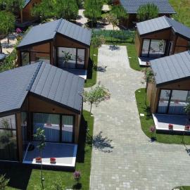 The Bungalow's, Hotel in Golem