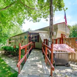 Andover Home Near State Park w/ Patio & Yard!, hotel a Andover