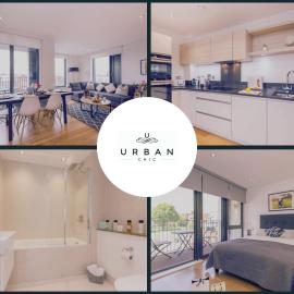 Portobello Apt with Floor-to-Ceiling Views