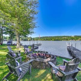 Cottage on Lamoka Lake w/ Deck, Grill & 3 Kayaks, hotel a Bradford