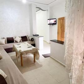 Spacious apartment for a comfortable stay, hotel di Al Hoceïma