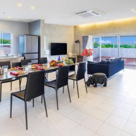 Yomitan house sanin