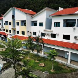 5 Lot 10 Pangkor Leisure Beach Studio, hotel in Pangkor
