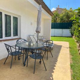 Formentera a la Costa Brava amb BBQ i jardí, hotel in Sant Antoni de Calonge