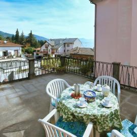 CASA DEI POETI LEOPARDI - Two-Room Apartment with Terrace and Partial Lake View