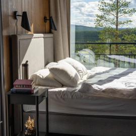 The Riverside Mountain Lodge - 110sqm clam luxury - including bed linens, towels,, מלון באידרה