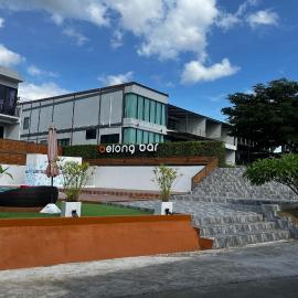 Hideaway Private Residence Near Rajjaprabha Dam, hotel u gradu Ban Pha Saeng Lang