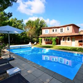 Villa Les Mimosas, Fayence, hotel in Fayence