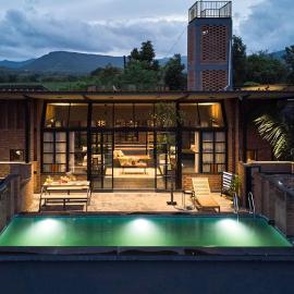 StayVista's Rustic Haven - 3BHK Villa with Viewing Deck & Mountain View