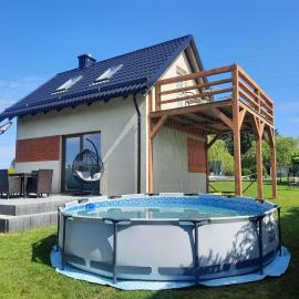 Przy jeziorze - domek na Kaszubach z balią, hotel di Rokity
