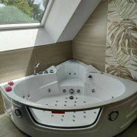 AU BON ACCUEIL A PORCARO AVEC ACCES au SPA EN ILLIMITE, hotel u gradu 'Porcaro'