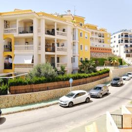 Cozy apartment of 103 m2 with three bedrooms in a pine forest by the sea