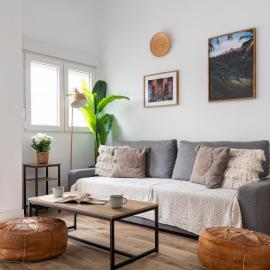 Calma Muralla House-Two bedrooms & two bathrooms