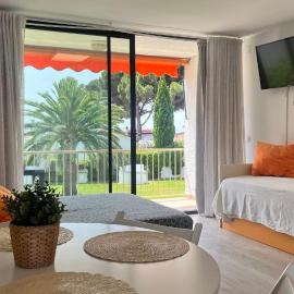Residencia Beach, hotel in Cambrils