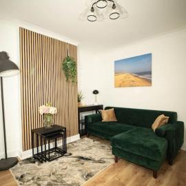 Spacious - Sleeps 5 - Garden - Close To Sea, hotel in Gorleston-on-Sea