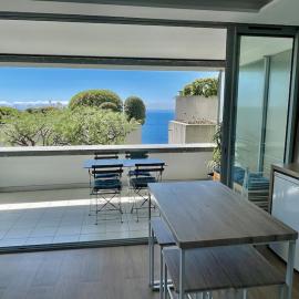 Le Bali , terrasse, piscine et parking privé, хотел в Кап д'Аил