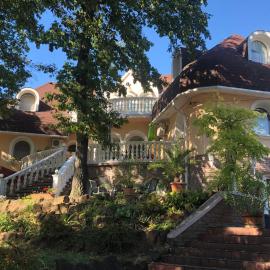 Káptalan vendégház, hotel di Balatonalmádi