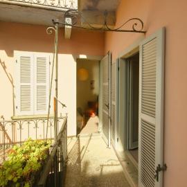 CASA dei POETI CARDUCCI - Two-Room Apartment for 4 People, hotel a Meina