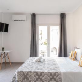 Sea Sailing Apartments، فندق في كونتوكالي