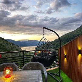 Domini LakeView Apartment