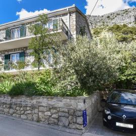 Awesome Home In Podstrana