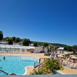 Camping 5 étoiles piscines chauffées club enfants mobilhome premium 6pers, hôtel à Houlgate