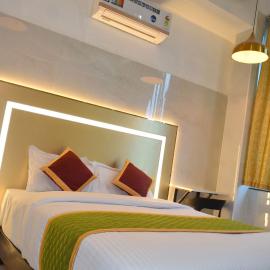 M Grand Stay, viešbutis mieste Kojamputūras
