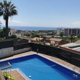 Apartamento con piscina y barbacoa cerca de Barcelona、Teiàのホテル