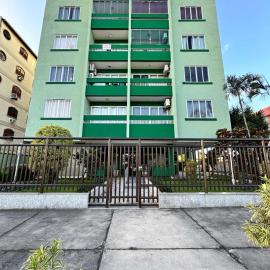 Apartamento em frente a lagoa de Araruama, hotel in Araruama