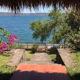 Villa La Giralda - Lakefront - Pool - View - Relaxation Haven, hotell i Masaya