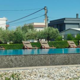 Lula Apartments