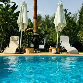Villa avec Piscine Chauffée Privée pour Familles, hotel in Marrakesh