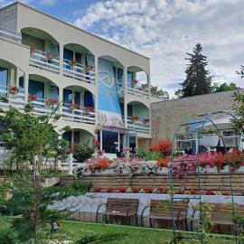 Хотел Диамант Hotel Diamond, hotel in Baltsjik
