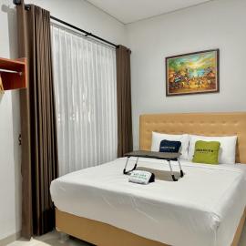 Urbanview Syariah near Stadion Manahan Solo