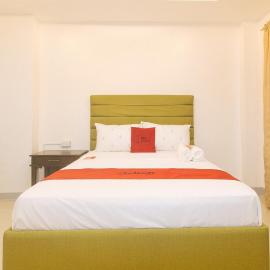 RedDoorz at EBM One Building, hotel em Iloilo