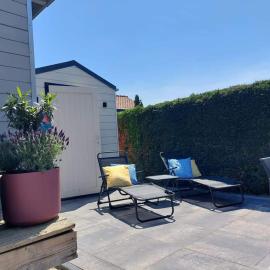 Stelle Maris, Nice place in Heinkenszand, 2 bedrooms, outdoor swimming pool, WIFI smart TV and privacy