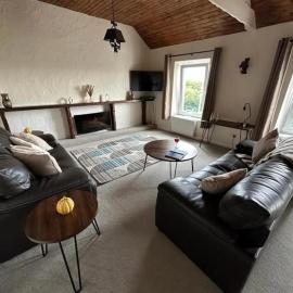 2 Bed-Sleeps 4-Sea View-Pet Friendly-Parking, ξενοδοχείο σε Llanelli