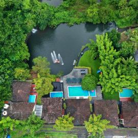 Athirapally Green Trees, hotel en Athirappilly