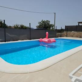 Guest House Vrsine, готель у місті Vrsine