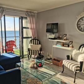 Classy Beach Apartment