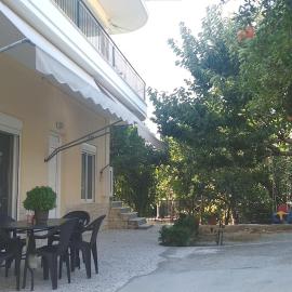 Green Garden appartment with mountain view, Vitala