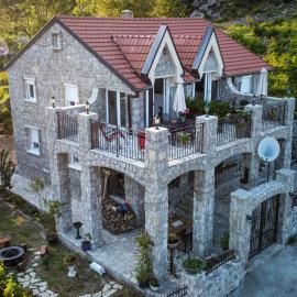 Villagio, hotel u gradu Virpazar