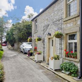 Peak District Luxury cottage, sleeps 8 plus pets, hotel a Tideswell