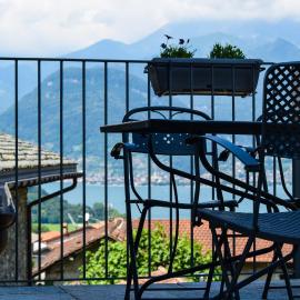 Il Fienile - Historic Molino Maufet Watermill - Lake Como, hotel in Colico